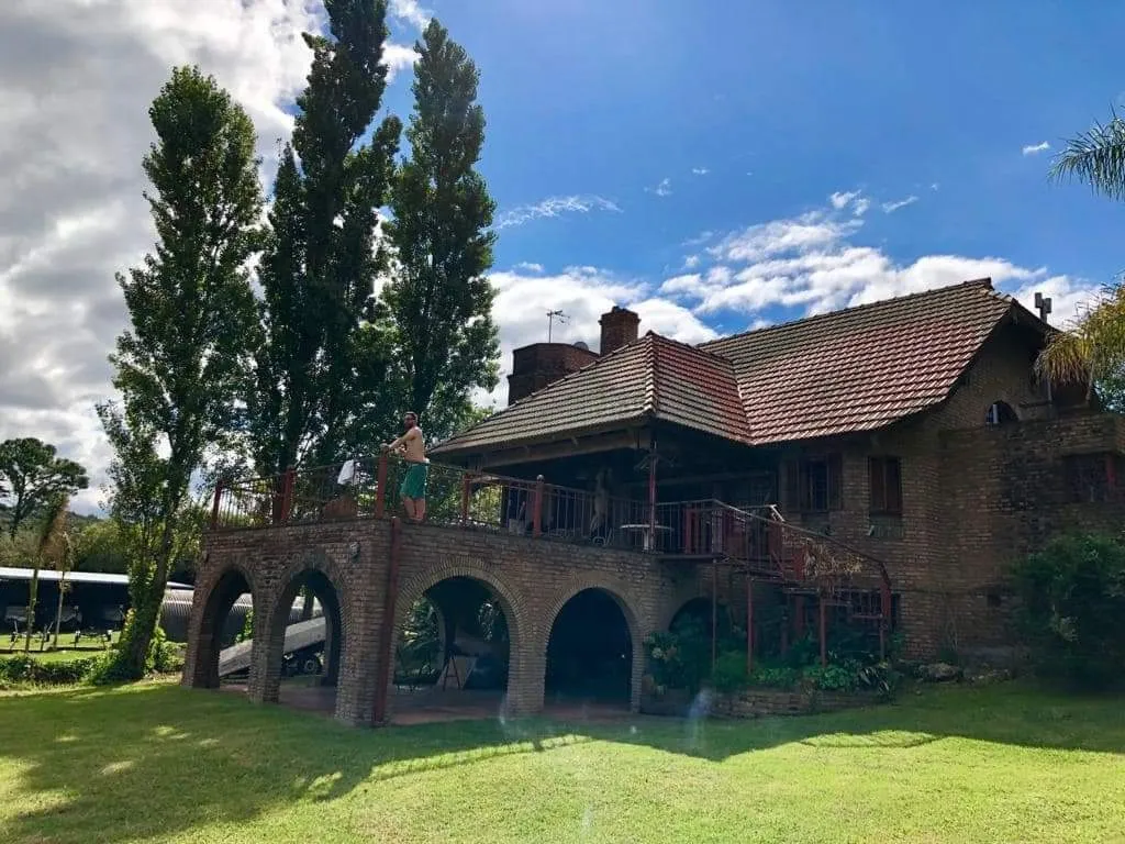 VENTA CASA con costa al lago CARLOS PAZ