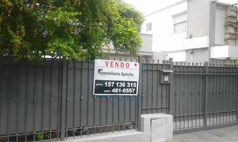 Vendo EXCELENTE Casa en el Cerro de las Rosas