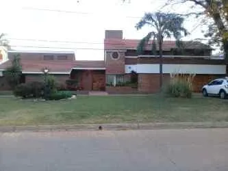 VENDO CASA en Alejandro Centeno