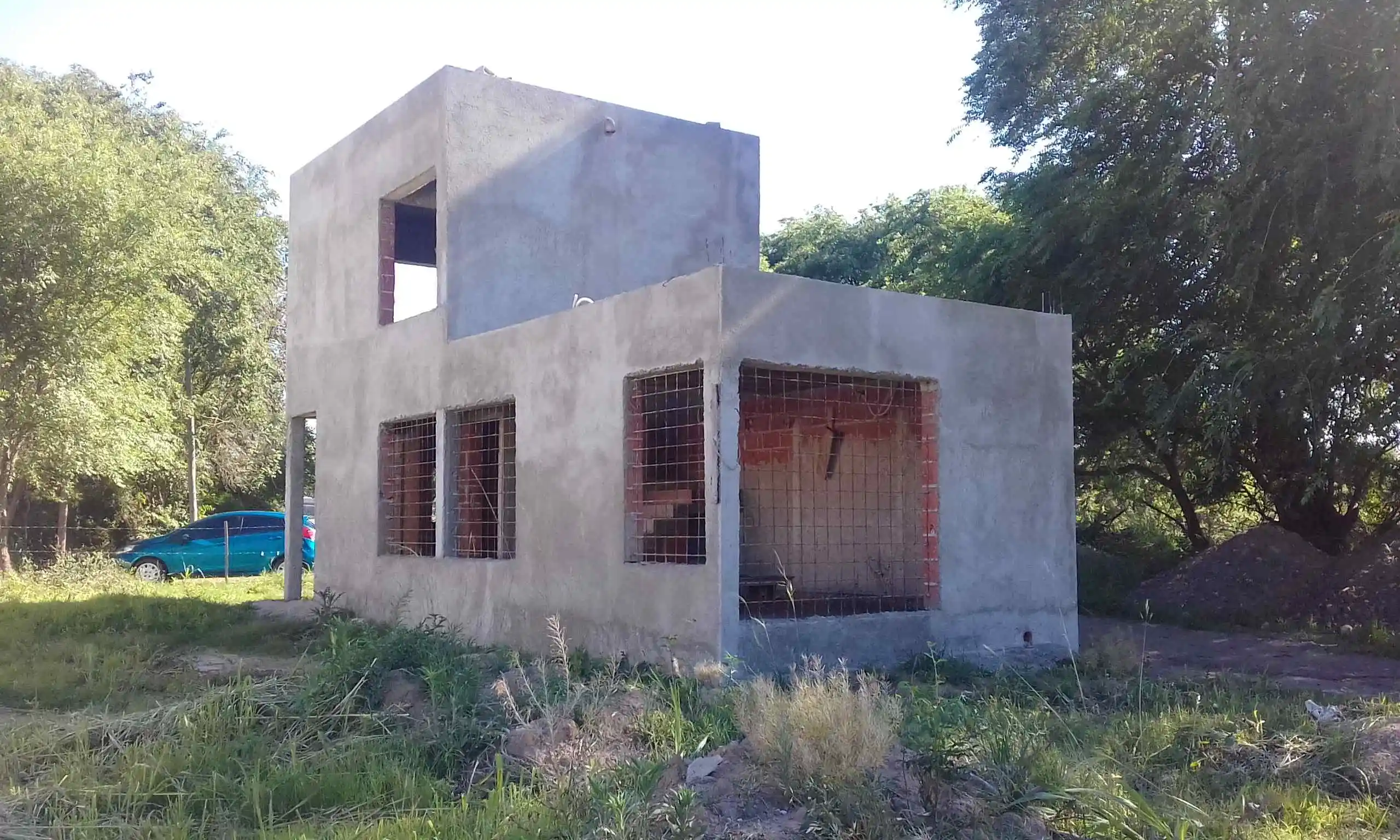 Duplex EN CONSTRUCCIÓN  a metros de Av Donatto Alvarez