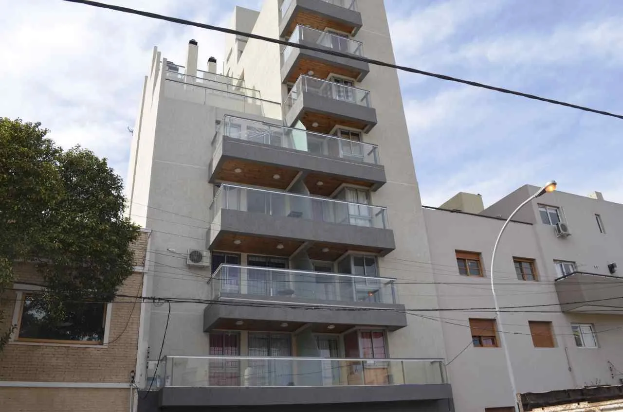 VENDO Dpto 2 dormitorios 2 baños a metros de plaza Jerónimo del barco