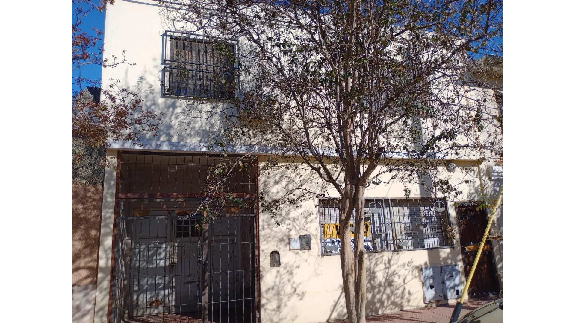 SE VENDE CASA PH EN PB. ¡237M2 C. PARA REFACCIONAR! 384M2 T.