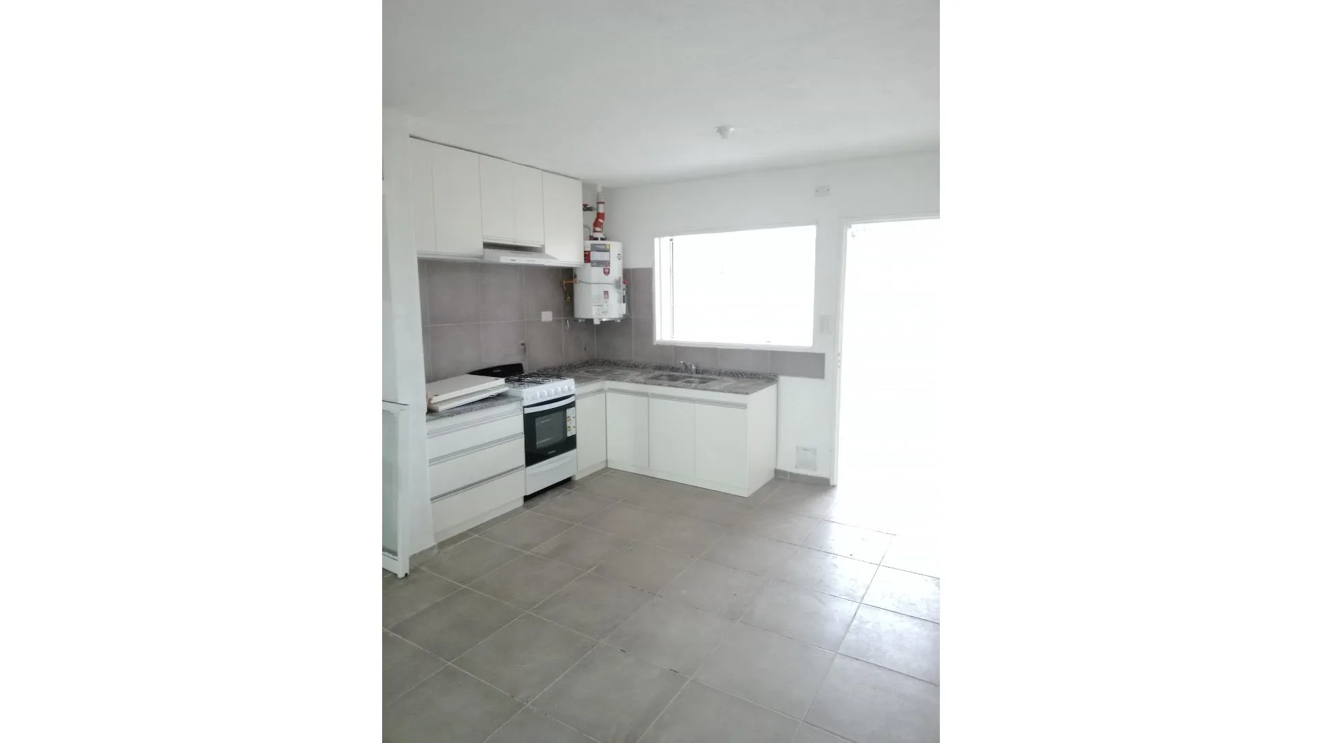 SE VENDE CASA APTA CREDITO-100% A ESTRENAR-3D.-QUINCHO-PATIO