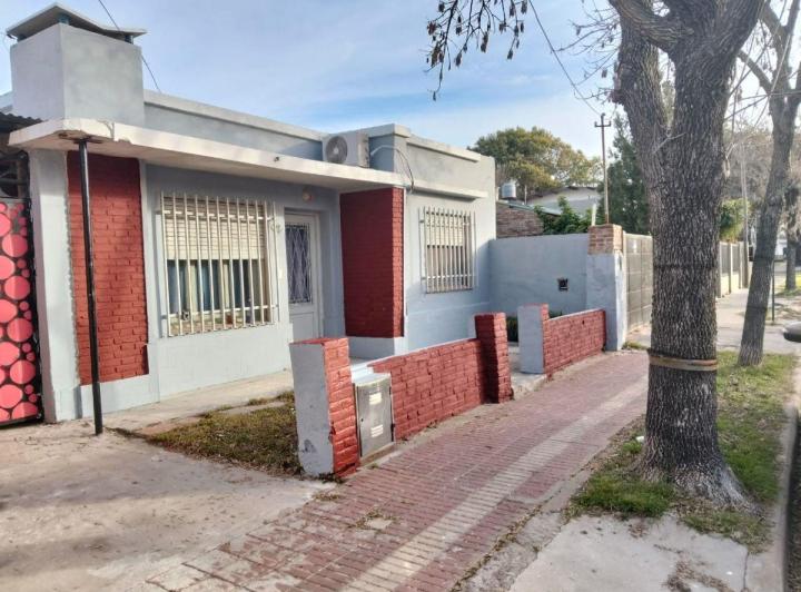 Casa · 105m² · 4 Ambientes · 1 Cochera