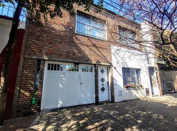 Casa · 176m² · 6 Ambientes · 1 Cochera