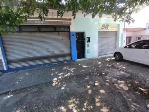 Local en Venta en Villa Elvira, Partido de La Plata