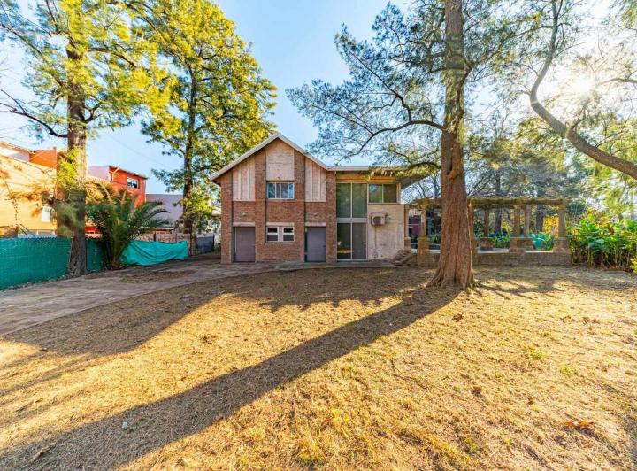 Casa · 340m² · 4 Ambientes