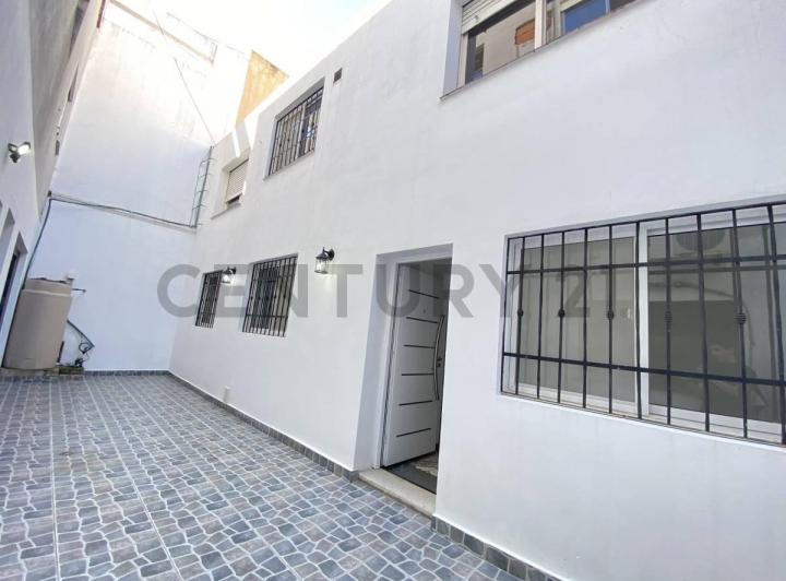 Casa · 110m² · 4 Ambientes · 2 Cocheras