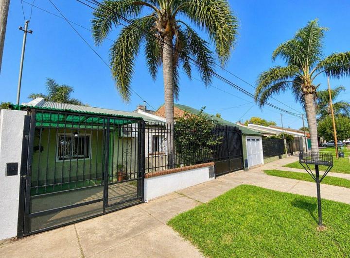 Casa · 70m² · 6 Ambientes · 1 Cochera