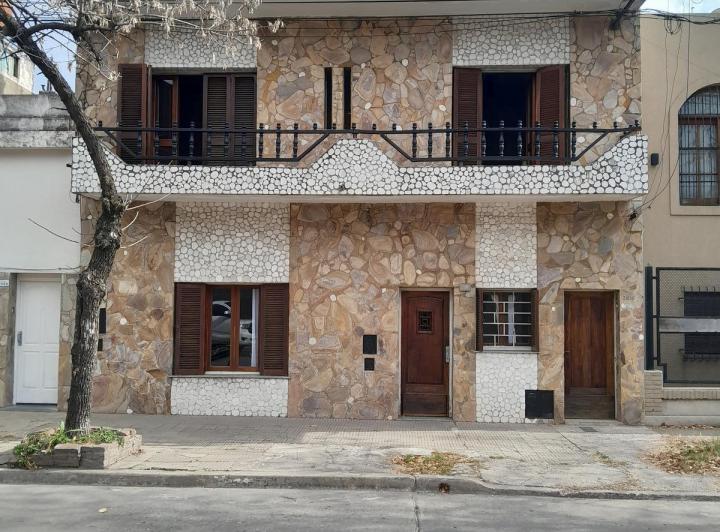 Casa · 145m² · 6 Ambientes