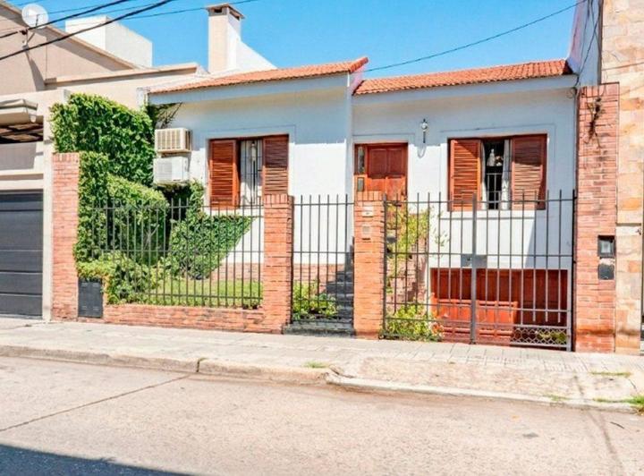 Casa · 159m² · 4 Ambientes · 2 Cocheras