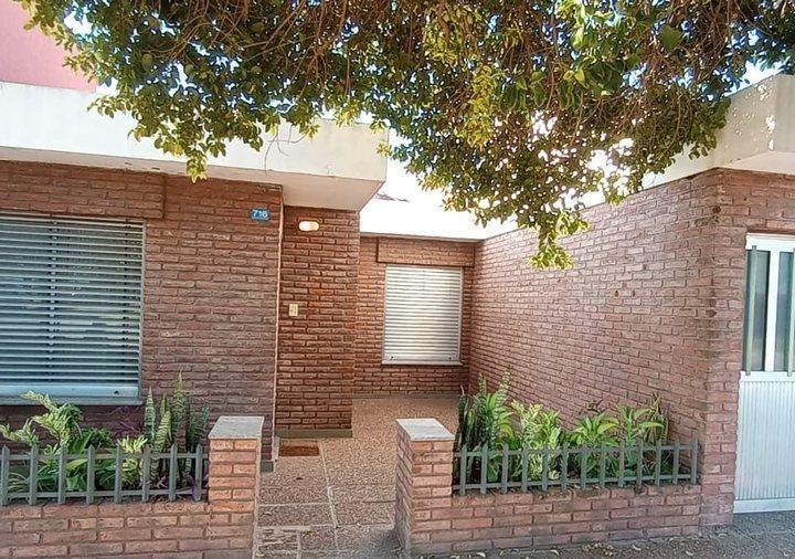 Casa · 125m² · 4 Ambientes · 1 Cochera