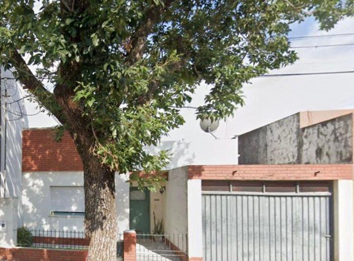 Casa · 80m² · 3 Ambientes · 1 Cochera
