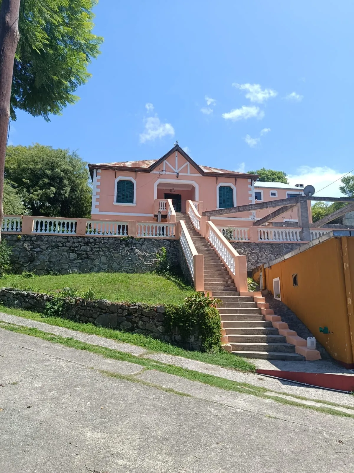 CASA A LA VENTA EN UNQUILLO