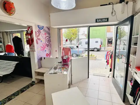 Local en Venta en Los Hornos, La Plata