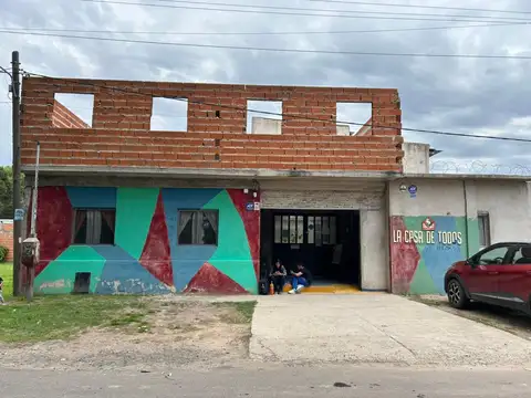 Local en Venta en Los Hornos, La Plata