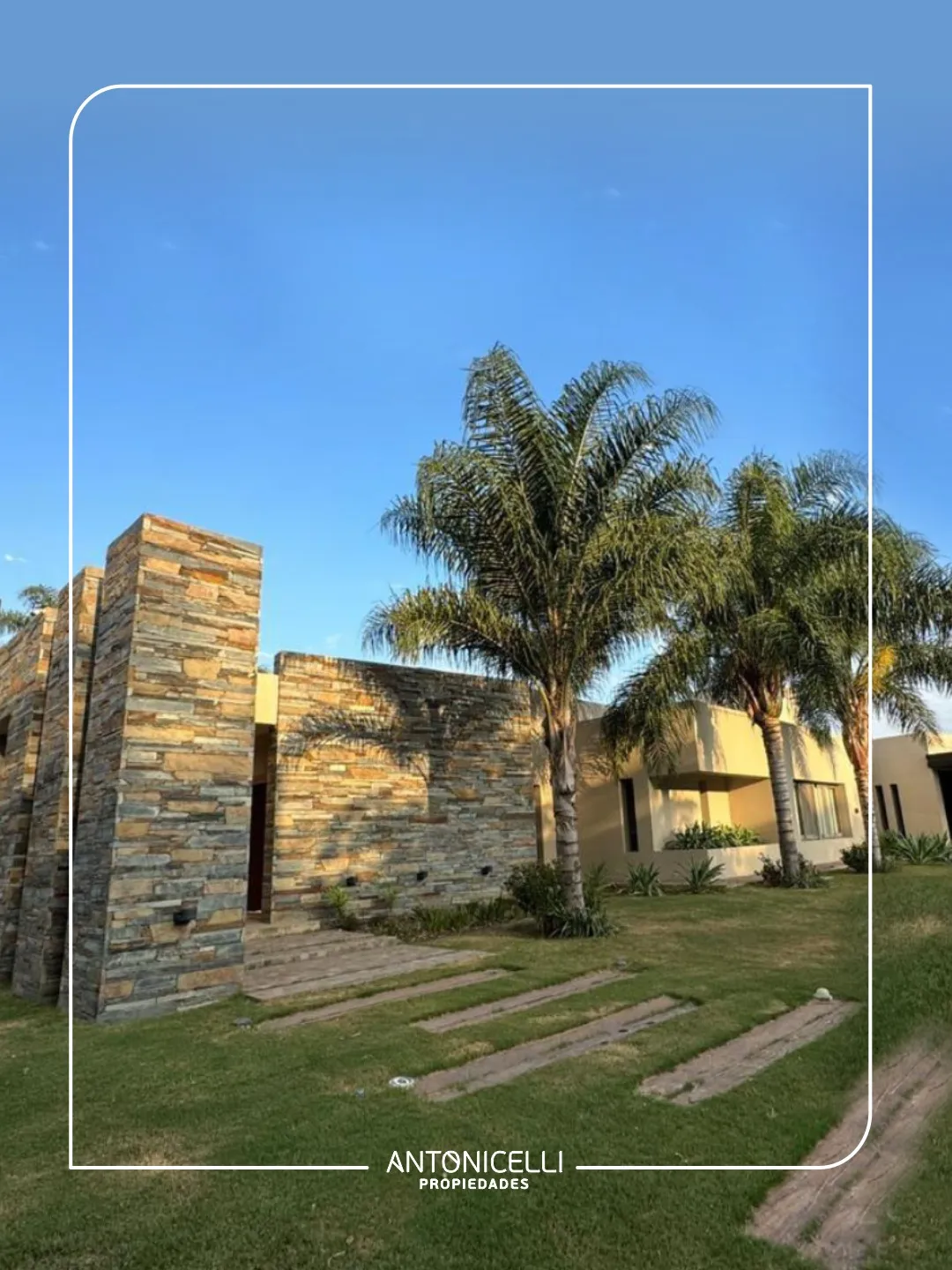 PROPIEDAD DE CATEGORIA EN VENTA - Bº SOSA