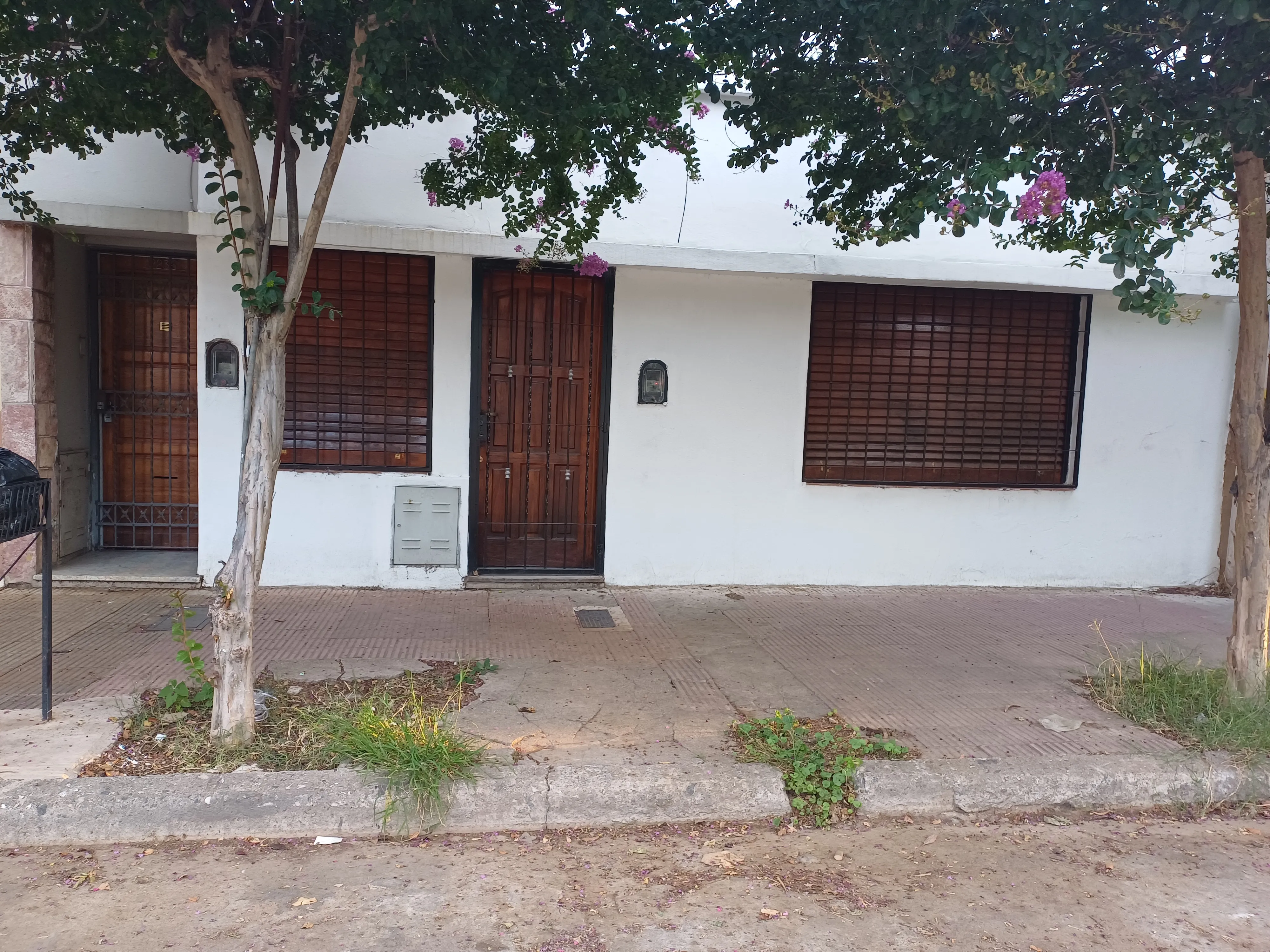 Casa dúplex 2 dormitorios 2 baños Sarmiento 2200