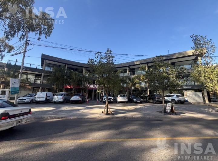 Local comercial · 28m² · 1 Ambiente · 1 Cochera