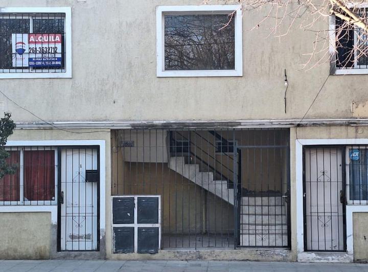 Departamento · 50m² · 4 Ambientes · 1 Cochera