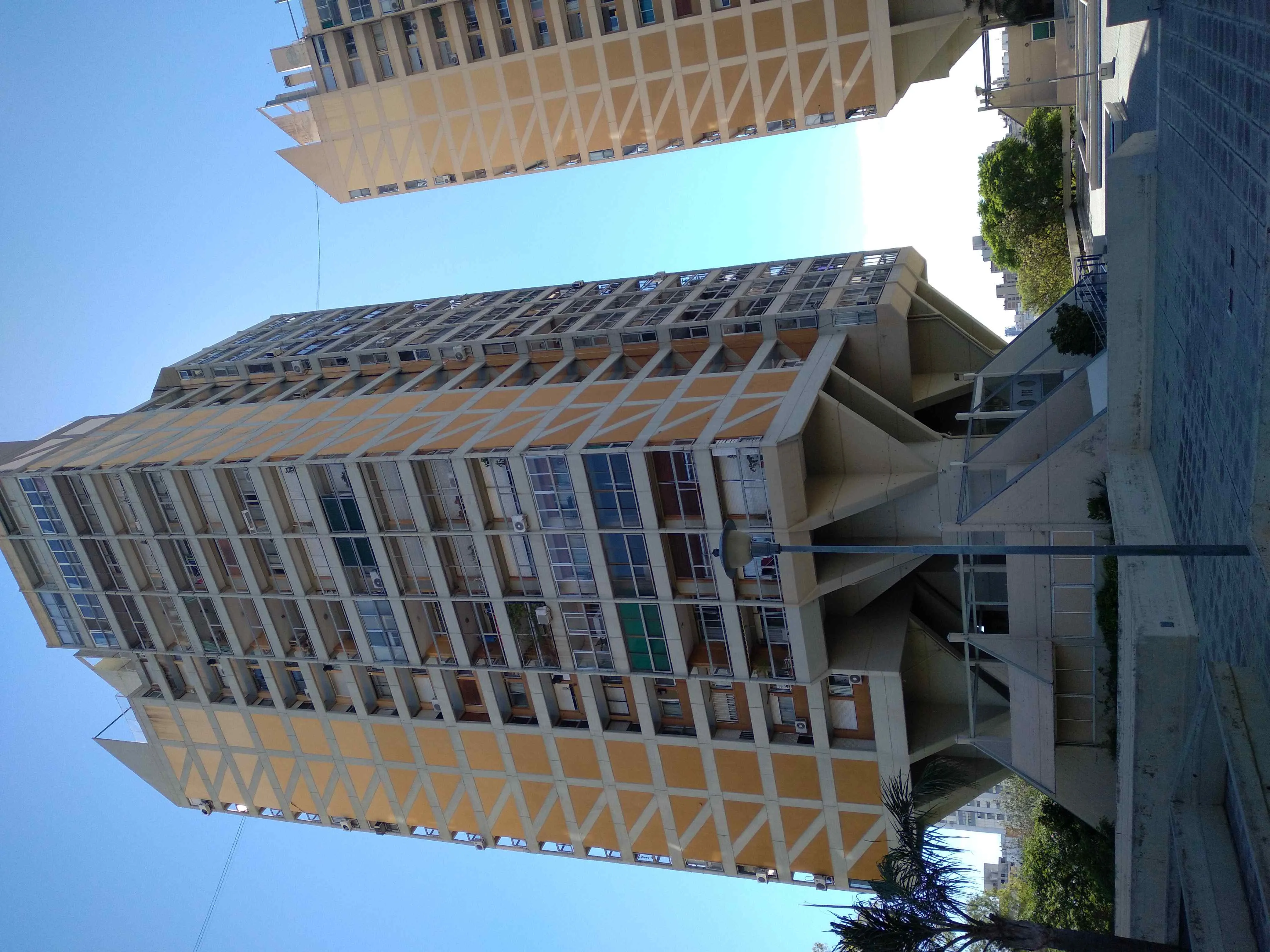 VENTA 3 DOR, ESCRITORIO, COCHERA, SEG 24 HS DEAN FUNES 1700 POR INMOBILIARIA