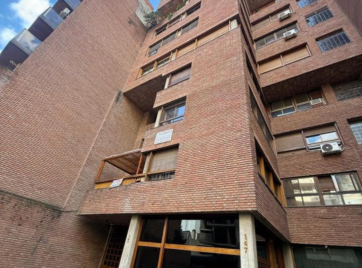 Departamento · 218m² · 10 Ambientes · 1 Cochera