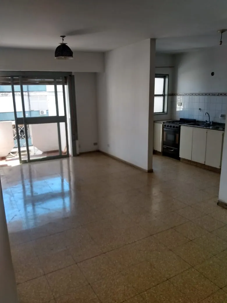 Vendo departamento 3 dormitorios en urquiza y colon