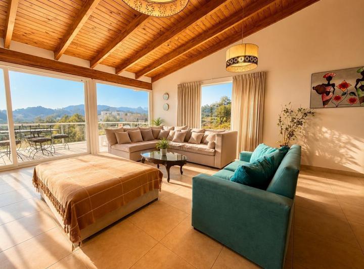 Casa · 350m² · 5 Ambientes · 3 Cocheras