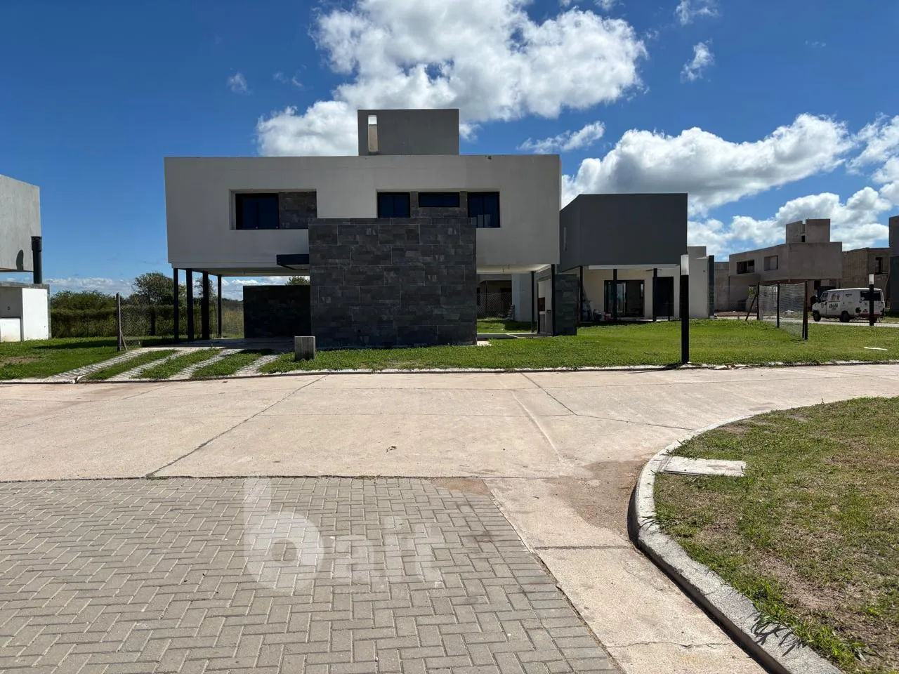 VENDO DUPLEX EN HOUSING A ESTRENAR FINANCIACION PROPIA EN PESOS  JUAREZ CELMAN