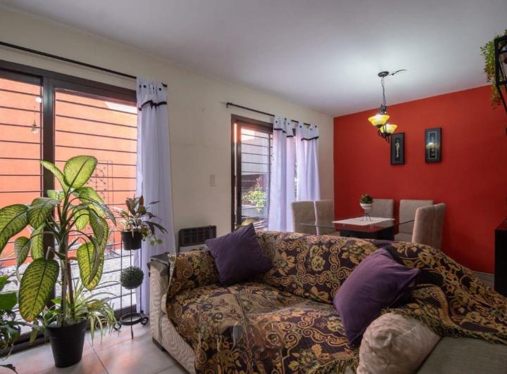 Casa · 106m² · 4 Ambientes · 1 Cochera