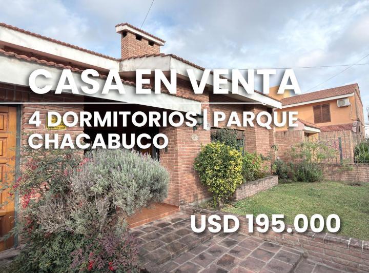 Casa · 301m² · 8 Ambientes · 1 Cochera