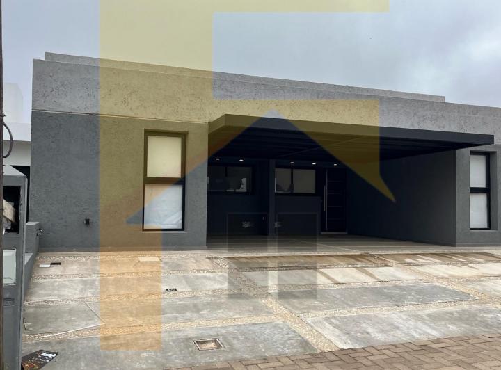 Casa · 100m² · 3 Ambientes · 2 Cocheras