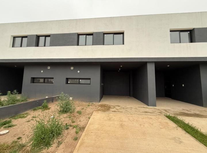 Casa · 123m² · 3 Dormitorios · 2 Cocheras