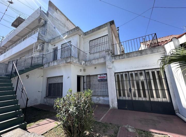 Casa · 163m² · 5 Ambientes · 1 Cochera