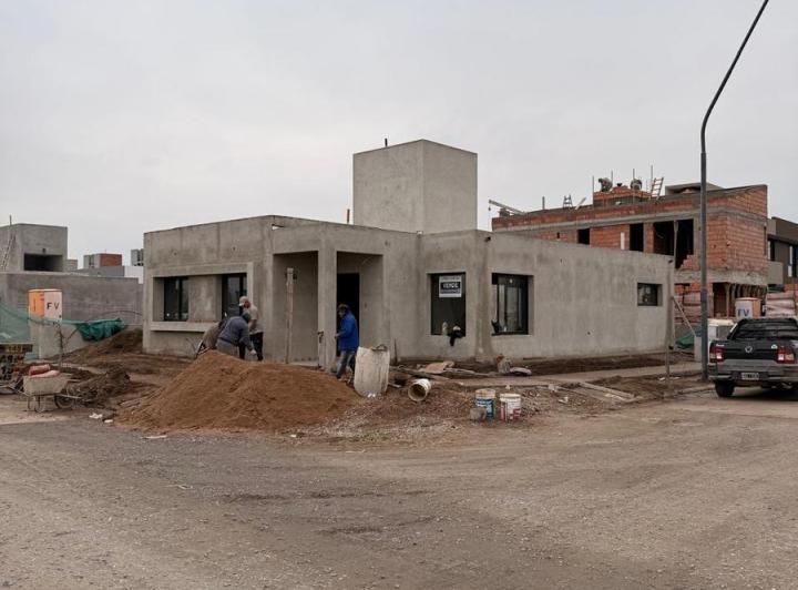 Casa · 145m² · 4 Ambientes · 1 Cochera