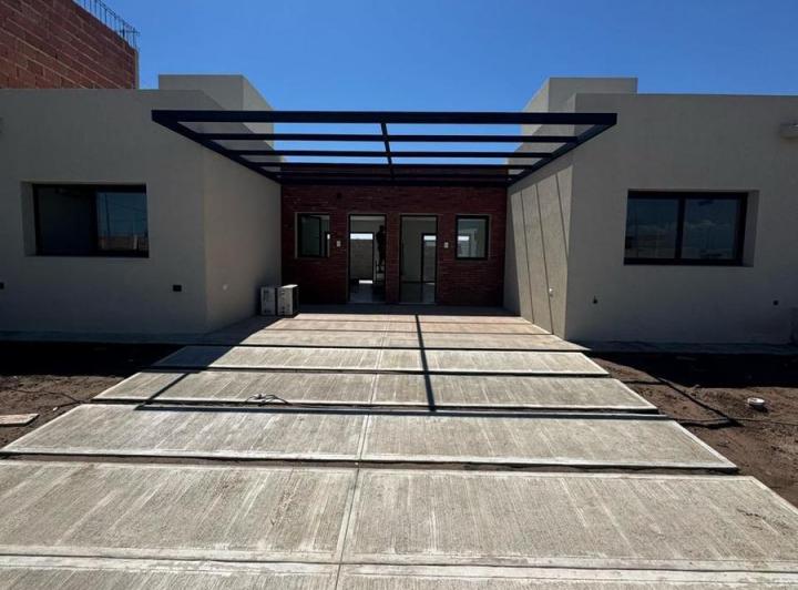 Casa · 55m² · 2 Ambientes · 1 Cochera
