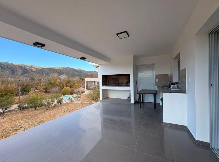 Casa · 130m² · 6 Ambientes