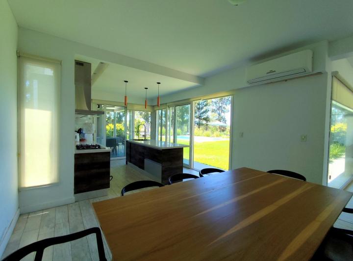 Casa · 197m² · 5 Ambientes · 2 Cocheras