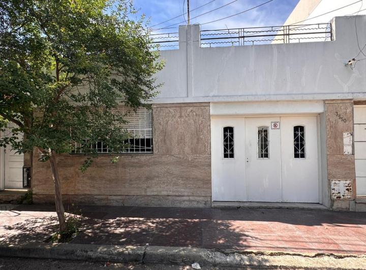 Casa · 95m² · 6 Ambientes · 1 Cochera