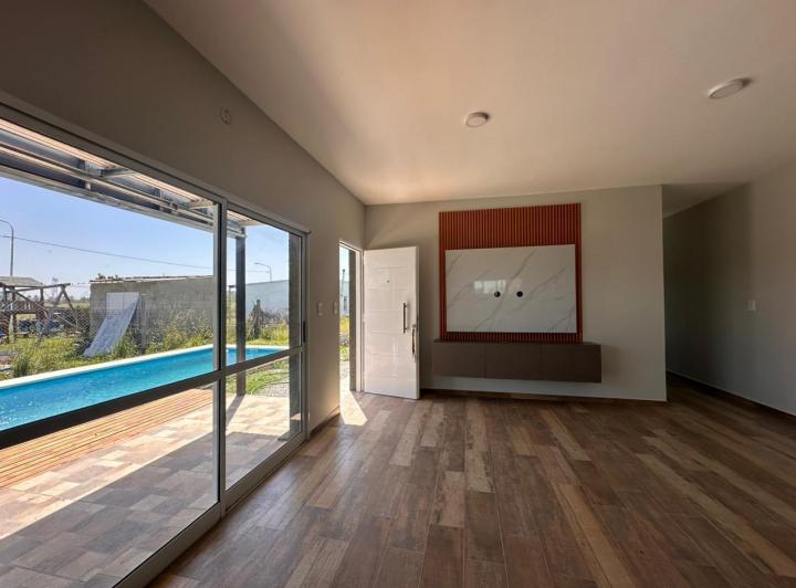 Casa · 55m² · 2 Ambientes · 2 Cocheras