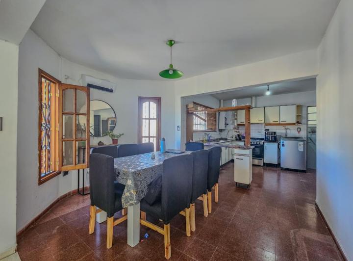 Casa · 157m² · 4 Ambientes · 1 Cochera