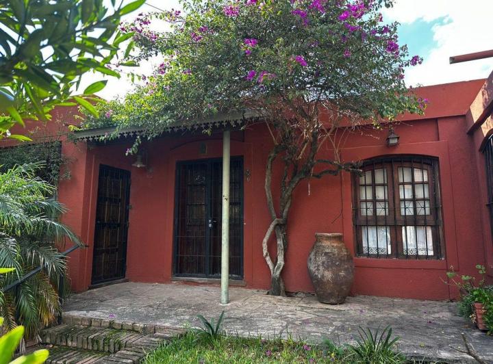 Casa · 186m² · 9 Ambientes