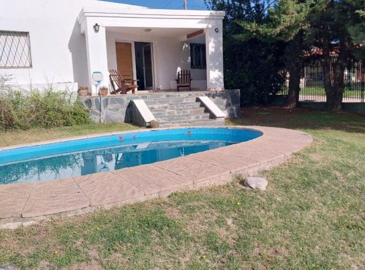 Casa · 154m² · 8 Ambientes · 2 Cocheras
