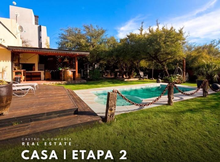Casa · 145m² · 5 Ambientes · 1 Cochera