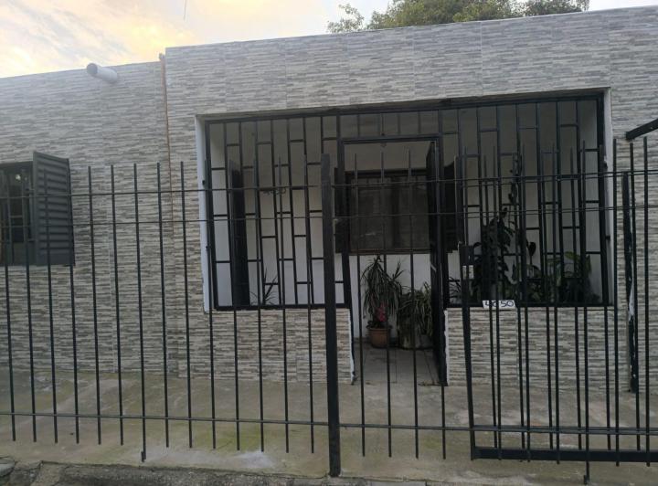 Casa · 79m² · 4 Ambientes · 1 Cochera