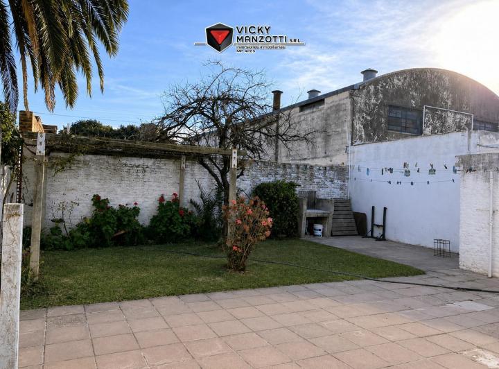 Casa · 110m² · 6 Ambientes · 1 Cochera