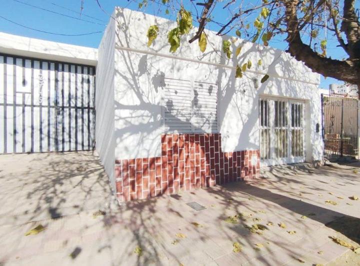 Casa · 147m² · 6 Ambientes · 3 Cocheras