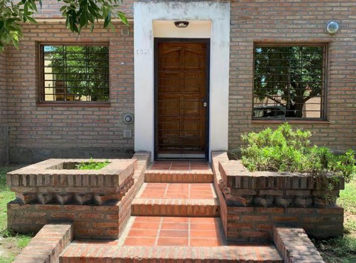 Casa · 120m² · 7 Ambientes · 2 Cocheras
