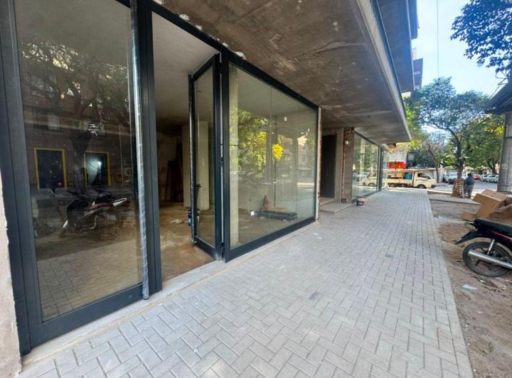 Local comercial · 93m² · 1 Ambiente