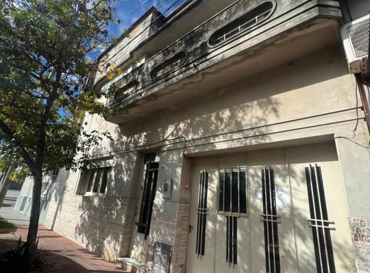 Casa · 173m² · 6 Ambientes · 1 Cochera